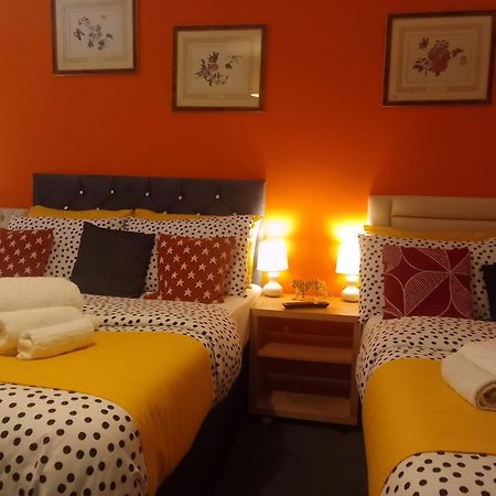 Ideal Home & Cottage Inviting 4 Bedroom Apartments Walsall Ngoại thất bức ảnh