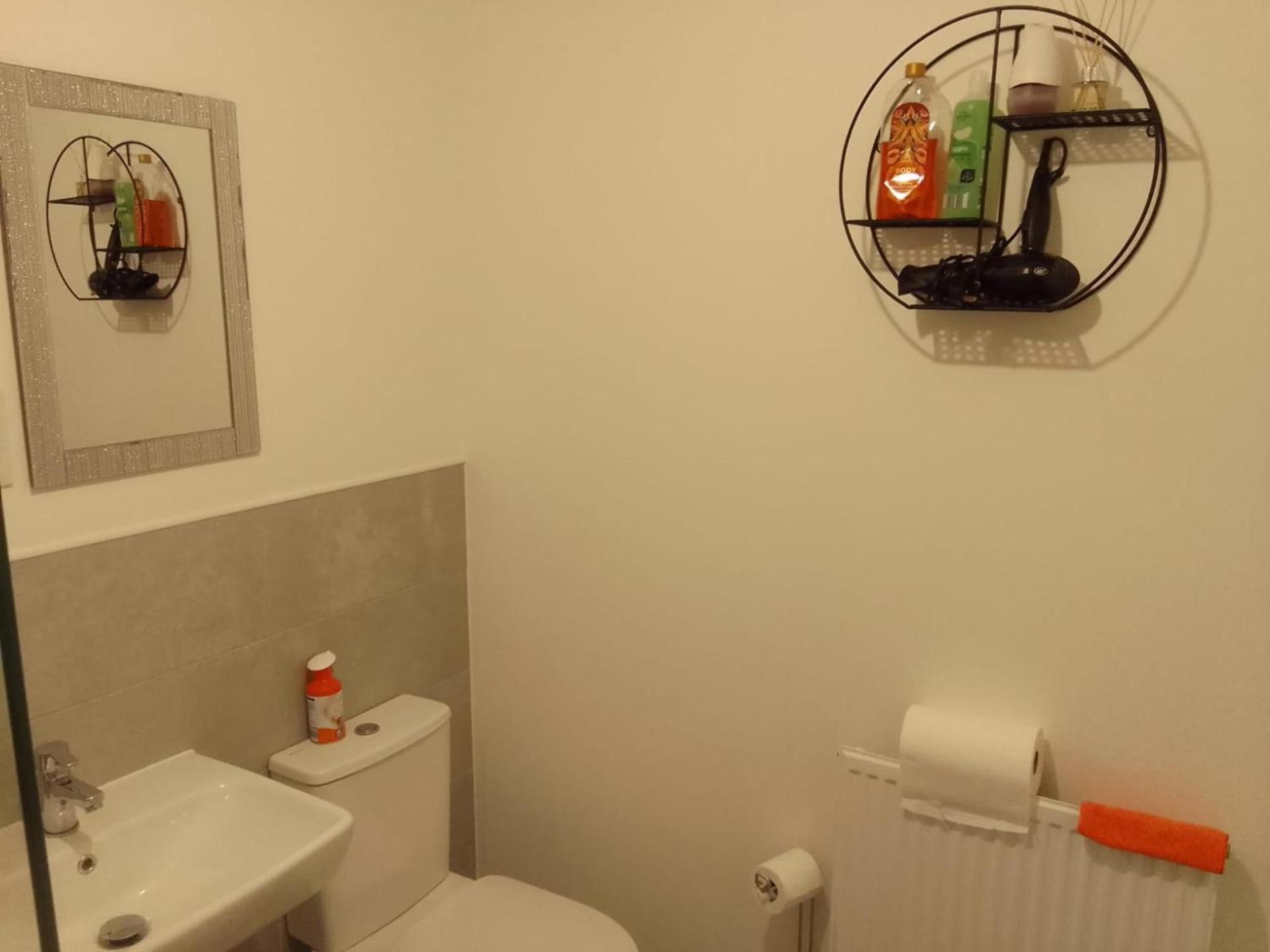Ideal Home & Cottage Inviting 4 Bedroom Apartments Walsall Ngoại thất bức ảnh