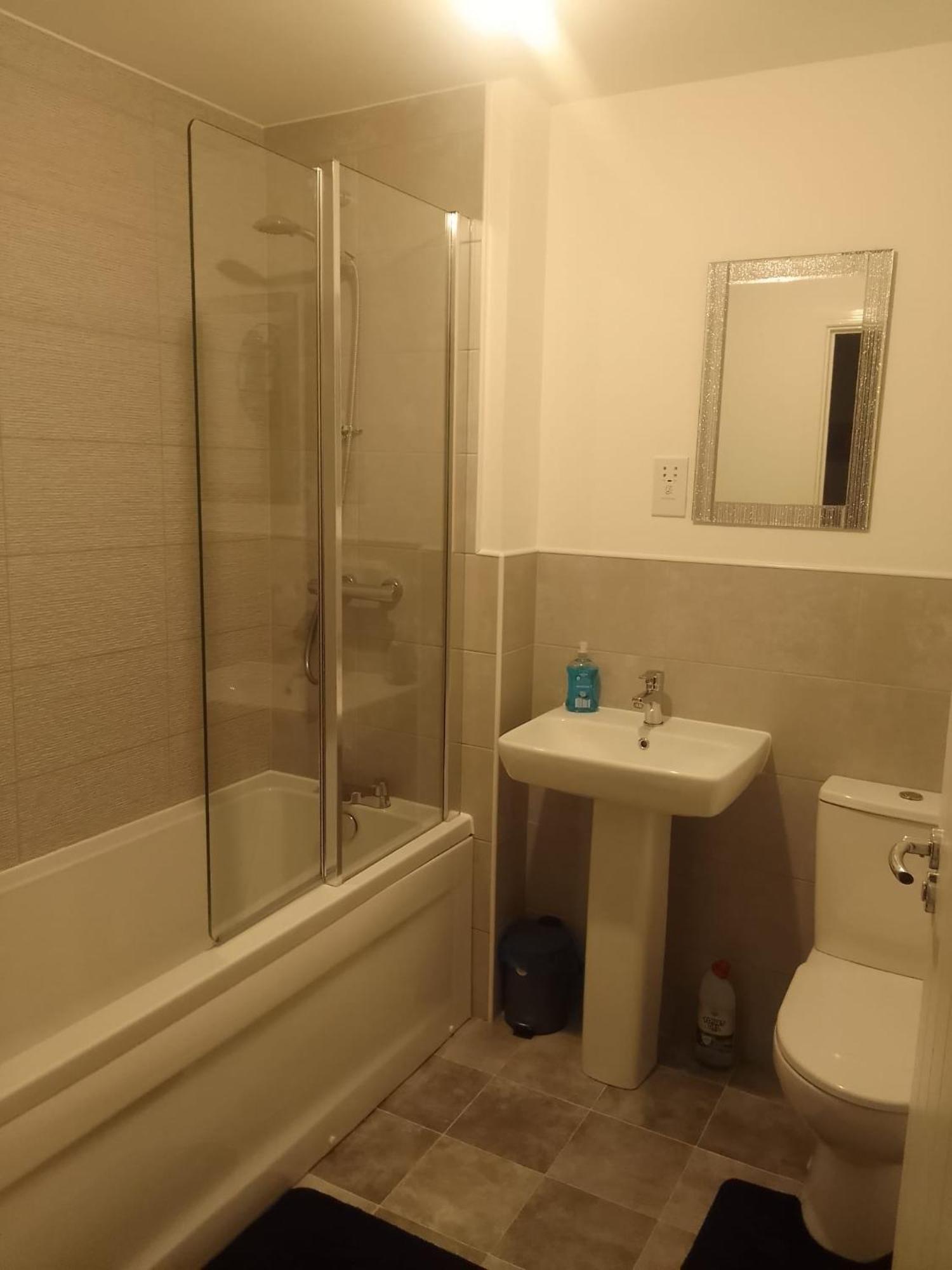 Ideal Home & Cottage Inviting 4 Bedroom Apartments Walsall Ngoại thất bức ảnh