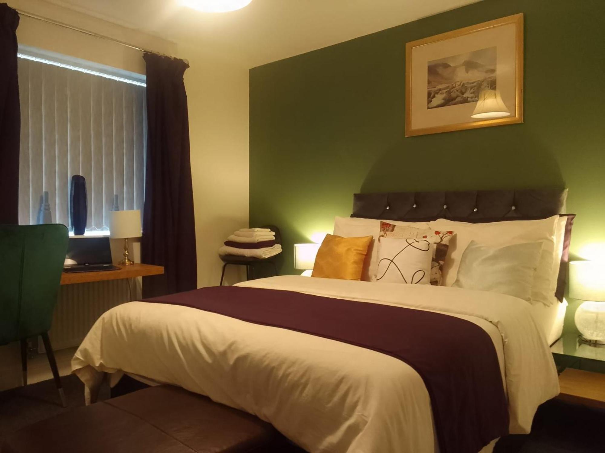 Ideal Home & Cottage Inviting 4 Bedroom Apartments Walsall Ngoại thất bức ảnh