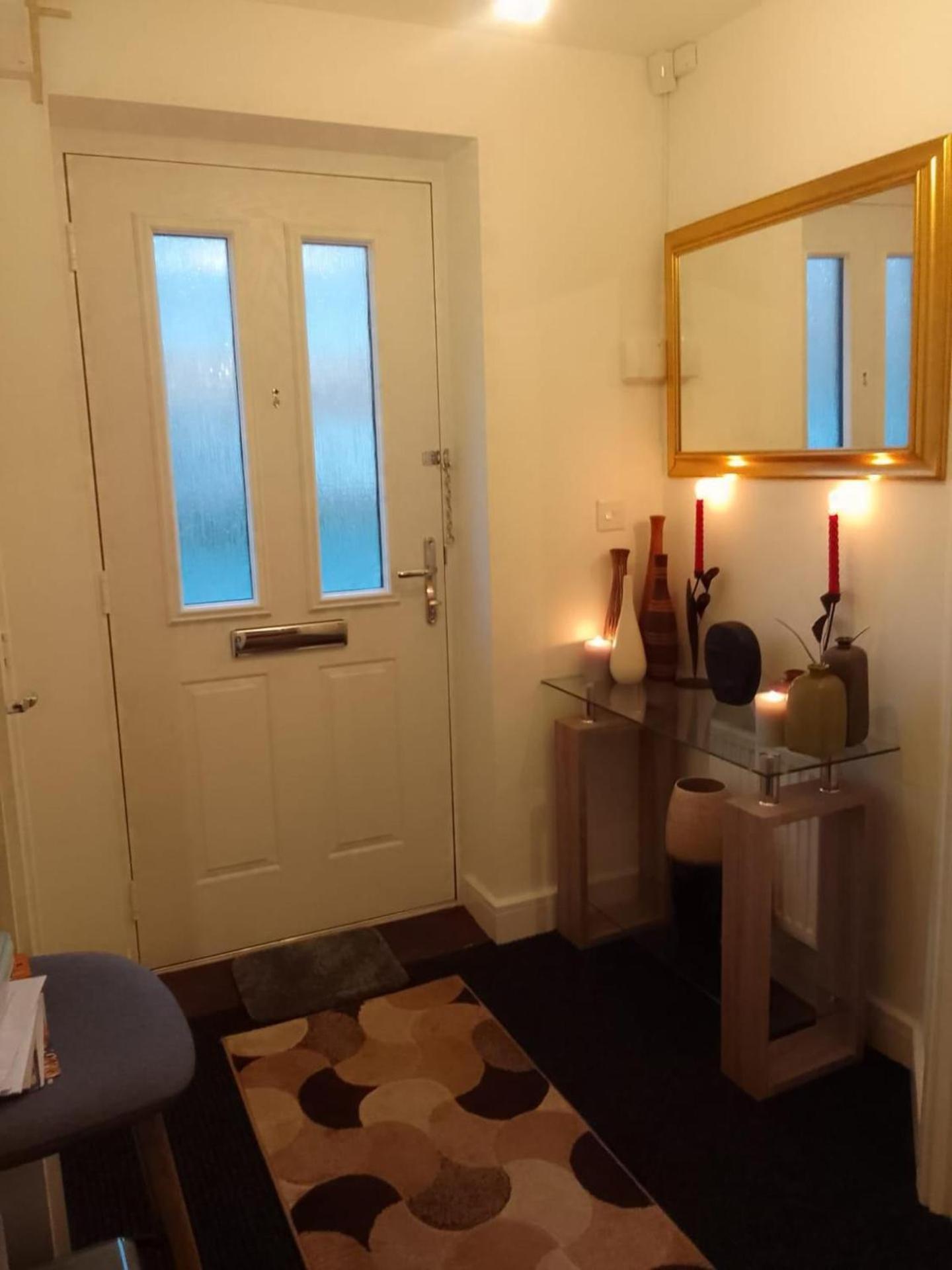 Ideal Home & Cottage Inviting 4 Bedroom Apartments Walsall Ngoại thất bức ảnh
