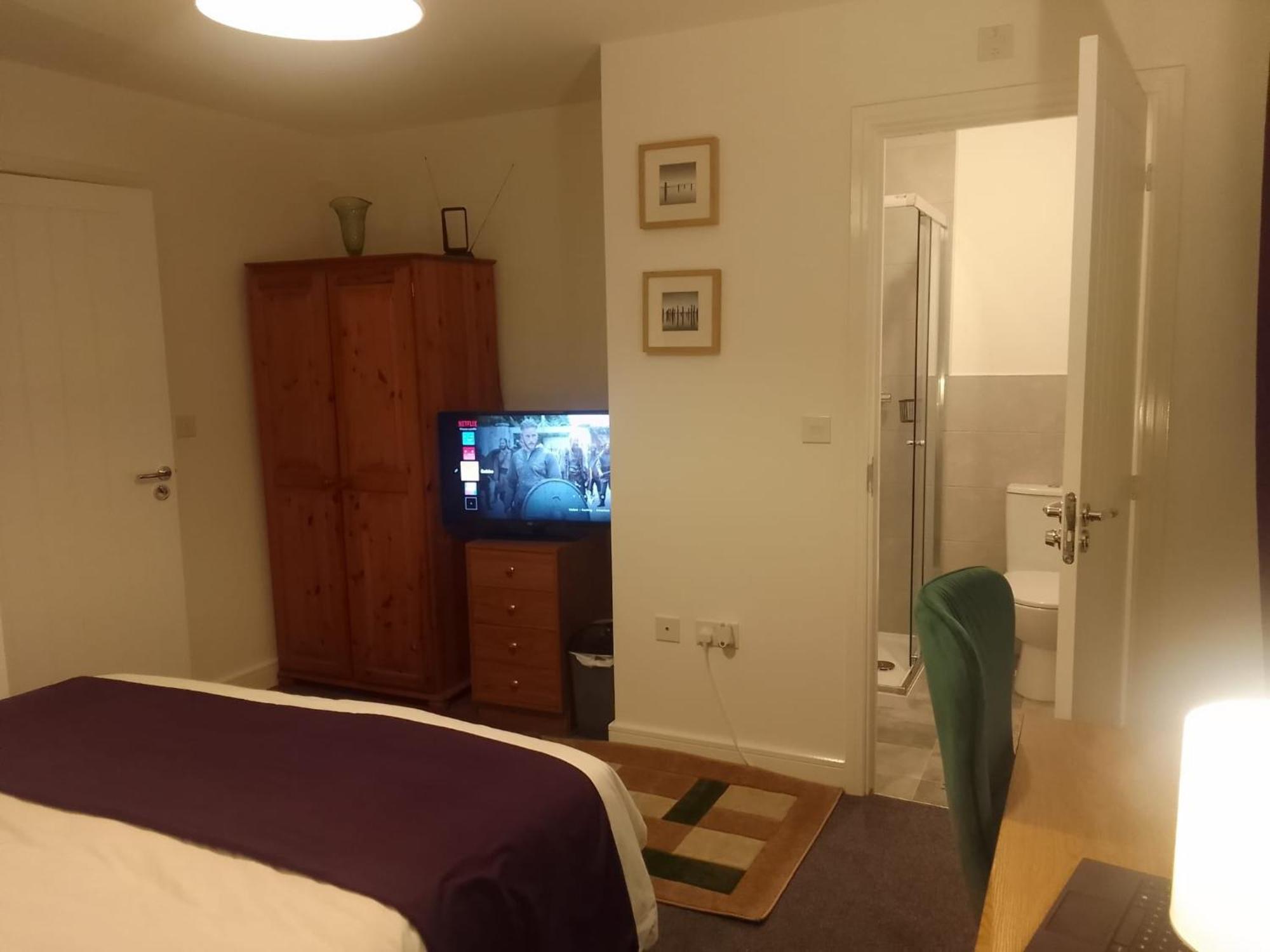 Ideal Home & Cottage Inviting 4 Bedroom Apartments Walsall Ngoại thất bức ảnh